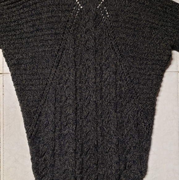 Express Sweater - Picture 4 of 4